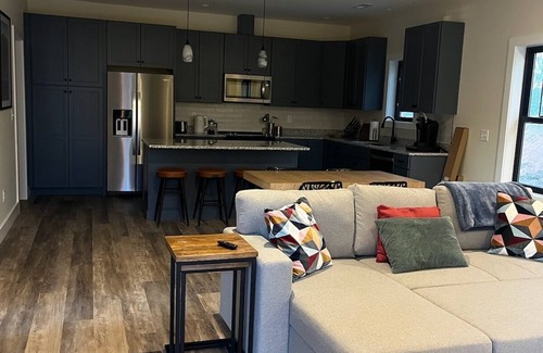 Penrose Apartamento | Private Mountain Getaway in Little River Valley