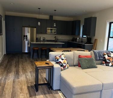 Penrose Apartamento | Private Mountain Getaway in Little River Valley