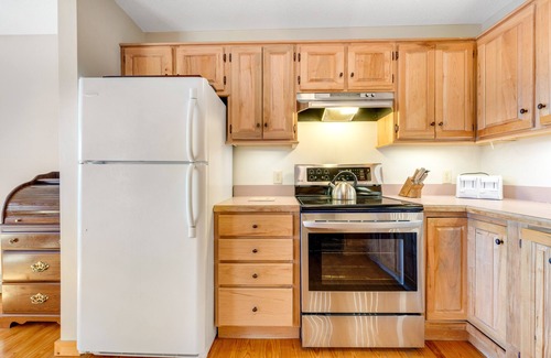 Banner Elk Casa | Private mountain home with amazing views, firepit & hot tub - near ski slopes