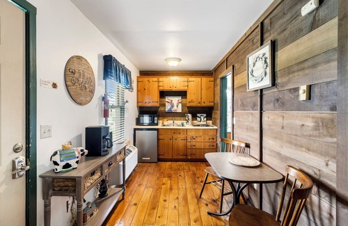 Fancy Gap Cabina | Private Mountain Nook w/ Jacuzzi - Cabin 6