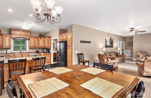 Canton Casa | Private Mountain Retreat with Pond, Pool & Scenic Views - Minutes from Asheville