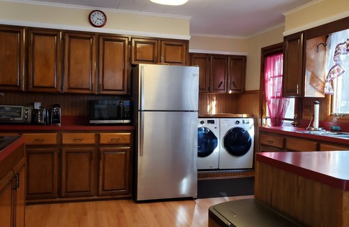 Queensbury Casa | Private Mountain Side Bungalow