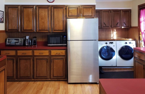 Queensbury Casa | Private Mountain Side Bungalow