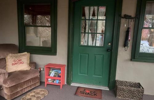 Franklin Casa | Private Mtn Love Shack w/fast wifi, BBQ & view