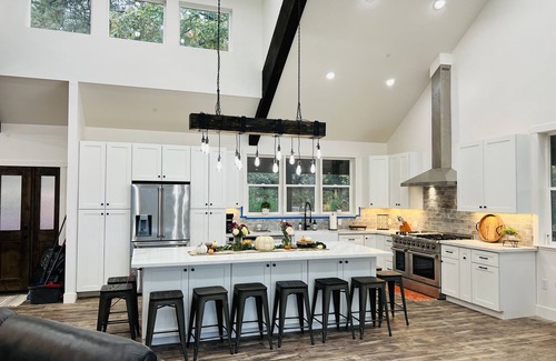 Murphys Casa | Private Murphy's Estate. Beautiful Views and Designed for Fun!