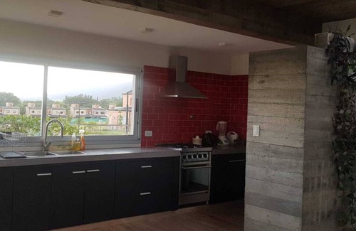 Yerba Buena Casa | Casa barrio privado cerca montaña y pileta
