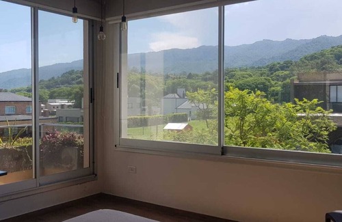 Yerba Buena Casa | Casa barrio privado cerca montaña y pileta