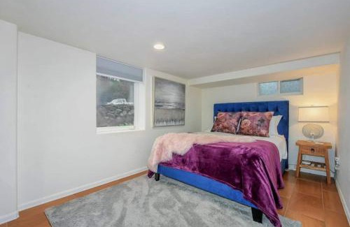 Camas Apartamento | Private New Garden Apartment W Hot Tub