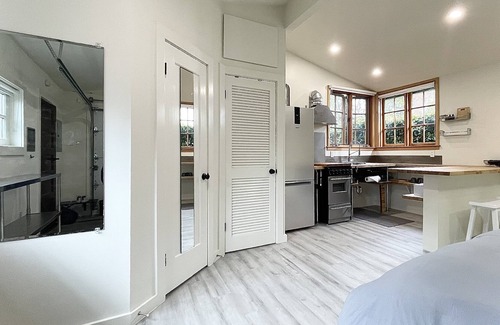 North Berkeley Apartamento | Private, New, Modern Studio in Prime North Berkeley, 1 block from Bart Station