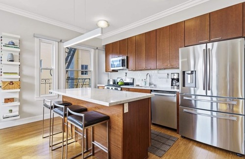 Nob Hill Apartamento | Private Nob Hill Room w/ Rooftop Views Near FiDi!