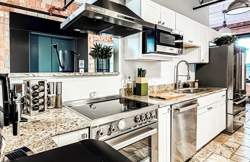 Idaho Falls Apartamento | Private North Penthouse w/Arcade Games,Tanning&Redlight Beds