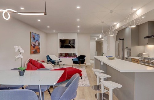 Midtown Toronto Apartamento | Private Oasis in the Annex 2000 sq ft of Luxury