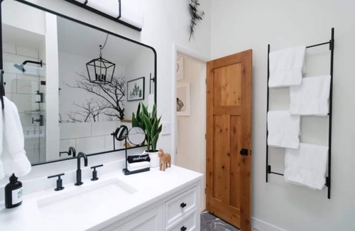 Malta Casa | Private Oasis minutes to downtown Saratoga Springs