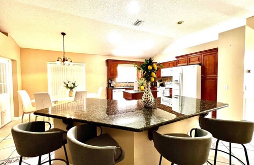 Town N County Park Casa | Private Oasis Retreat Heated Pool Hot Tub Beaches