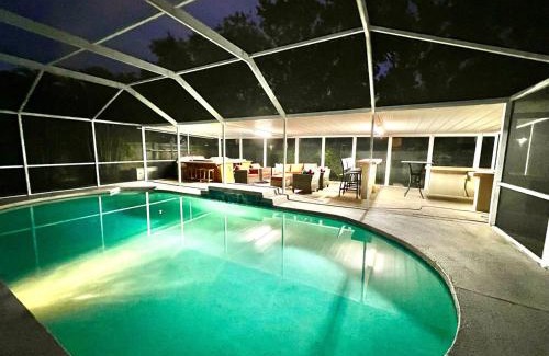 Town 'n' Country Casa | Private Oasis Retreat Heated Pool Hot Tub Beaches