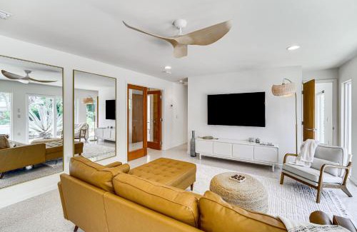 Melbourne Beach Casa | Private Oasis with Pool Walk to Melbourne Beach!