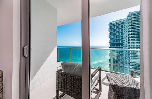 Hollywood South Central Beach Complejo | Private Ocean Condos - Hyde Beach Resort