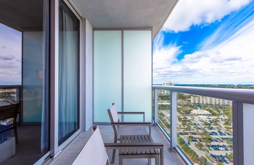 Hallandale Beach Condominio | Private Ocean Luxury Condos at Beachwalk