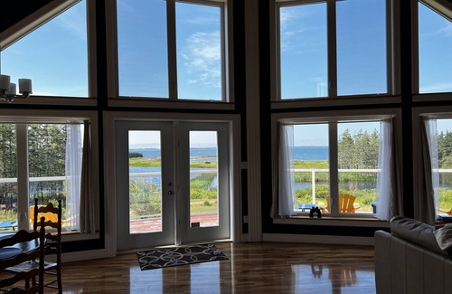 Richmond County Casa | Private Ocean Side Retreat