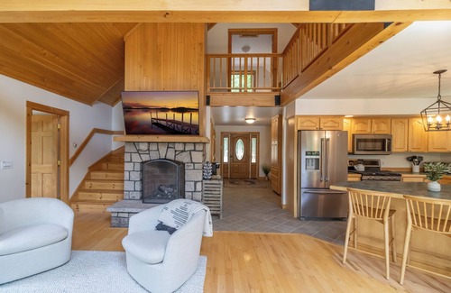 Hancock Casa | Private Oceanfront Home with Views: Hot tub, Fire pit, Game room, Yoga Deck