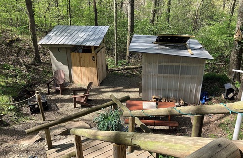Negley Cabina | Private off grid cabin nestled on 40 acres at historic Camp Bouquet