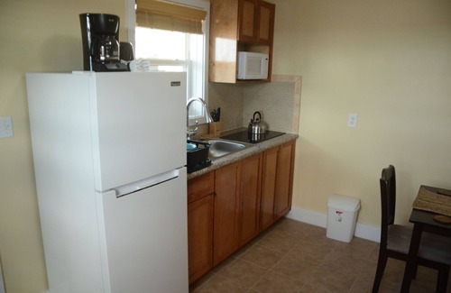 Rolleville Cabaña | Private One Bedroom Cottage- Bonefish Creek