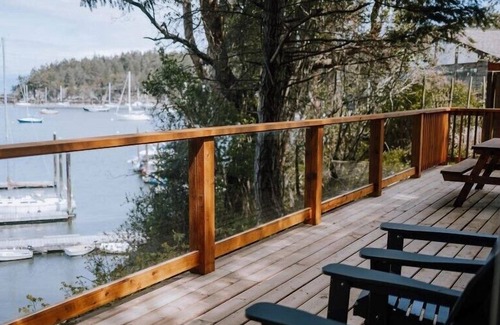 Regional District of Nanaimo Cabina | Private one-bedroom cottage with an ocean view
