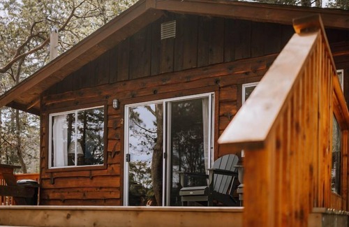 Regional District of Nanaimo Cabina | Private one-bedroom cottage with an ocean view