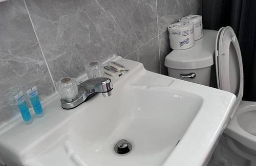 Mangilao Casa | Private One Bedroom One Ba with Free Wi-Fi & Full Kitchen plus washer/dryer