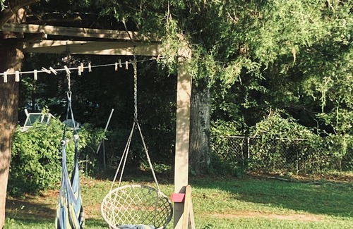 Valley Alquiler De RV | Private Outdoor Shower 🌸 25 to Auburn & West Point Lake!