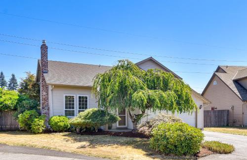 Five Corners Casa | Private Outdoor Space 9 Mi to Downtown Vancouver!