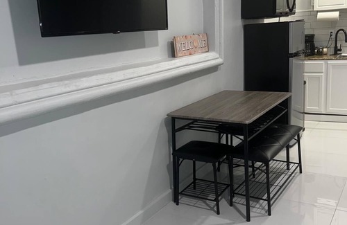 Miami Gardens Apartamento | Private Paradise in Miami !! Brand new apartment Great location Family friendly