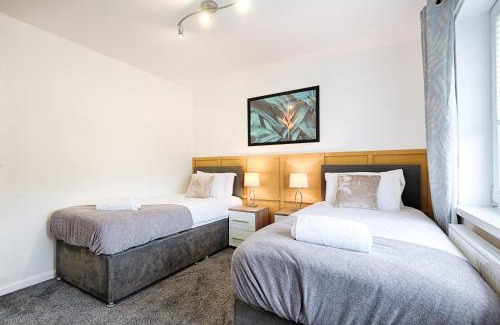 Sketty Apartamento | Private Parking, Garden, Close to Beach!