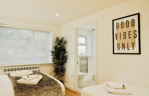 Guildford Apartamento | Private Parking Stylish Great Location