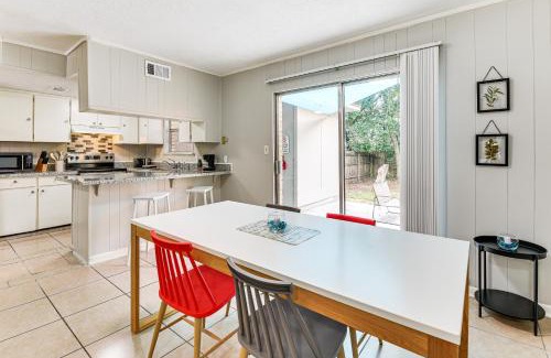 Wright Casa | Private Patio and Yard Fort Walton Beach Home!