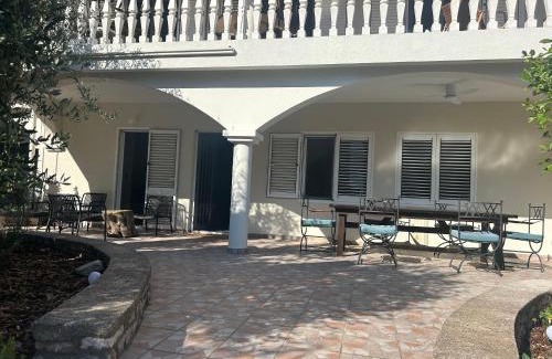 Przno Apartamento | Private Patio Przno Steps to Beach 2 Bedroom 2 Parkings BBQ Villa Olive