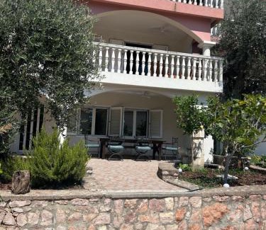 Przno Apartamento | Private Patio Przno Steps to Beach 2 Bedroom 2 Parkings BBQ Villa Olive