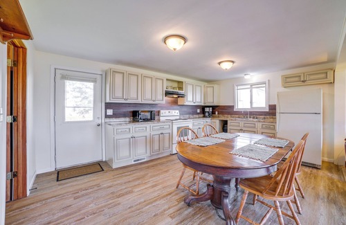 Tefft Casa | Private Patios & Sunset Views: Francesville Home
