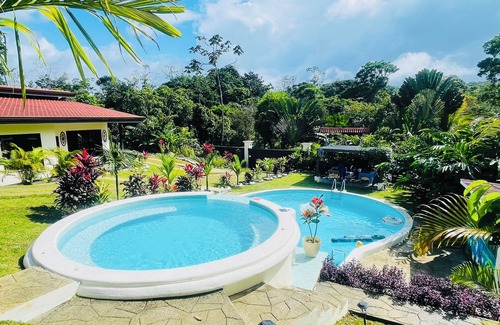 Chachagua Casa | Private Peaceful Villa near La Fortuna w/ Large Pool Perfect for Large Groups