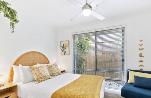 Parrearra Casa | Private & Peaceful Kawana Island Home