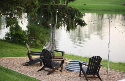 Rushville Casa | Private & Peaceful Lakehouse w/ Hot tub + King bed