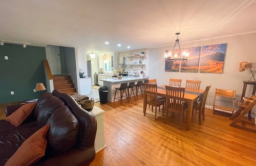 Waynesville Casa | Private, Peaceful Mountain Getaway next to a mini farm! Blue Rdge Pkwy close by