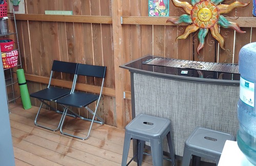 Vancouver Apartamento | Private & peaceful park-like paradise. Plus, HOT TUB!