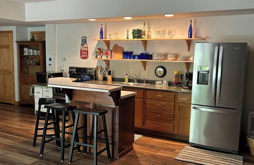 Plymouth Apartamento | Private, Peaceful Retreat near Road America