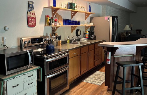 Plymouth Apartamento | Private, Peaceful Retreat near Road America