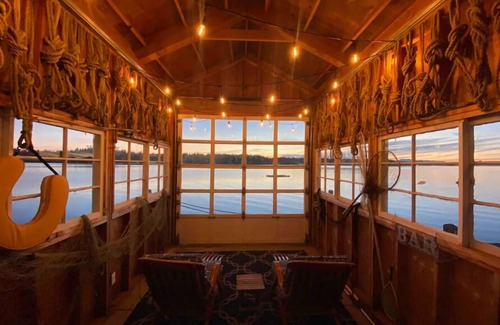 East Olympia Casa | Private Peninsula Waterfront Home by Nature Preserve