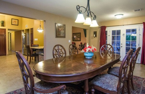 Buenavante Casa | Private Playground: Golf | Pool Table and Hot Tub!