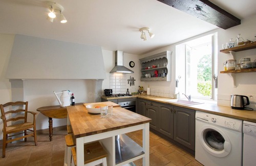 Levignac-de-Guyenne Casa | Private pool, garden, games room, all on ground floor. Near historic town, shops