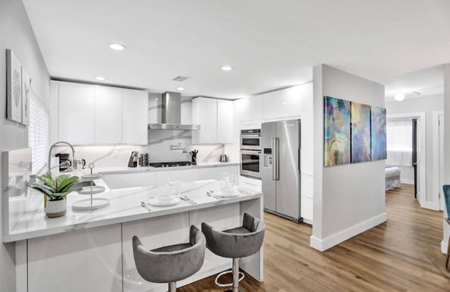 Hollywood Lakes Casa | Private Pool 3BR With Lakefront View