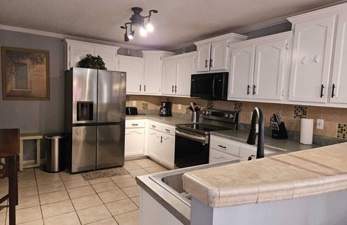 Olive Branch Casa | Private Pool-6 BR in Olive Branch -Near Stateline